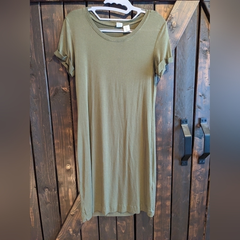 Artisan NY t-shirt dress with cuff on sleeves